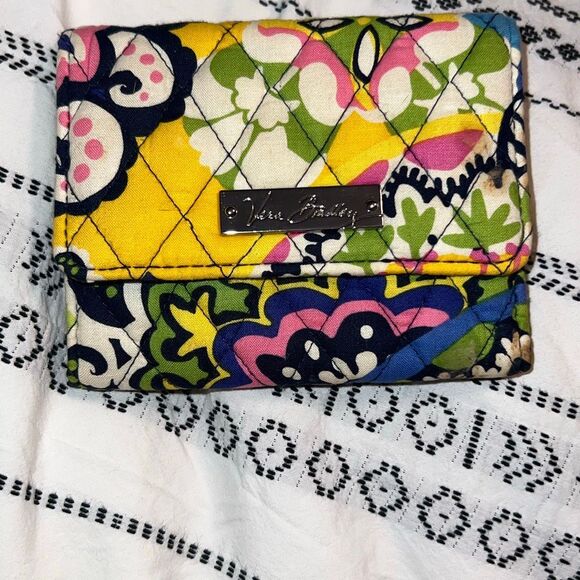 Vera Bradley Quilted Trifold Wallet – Colorful Floral Print - Picture 1 of 3